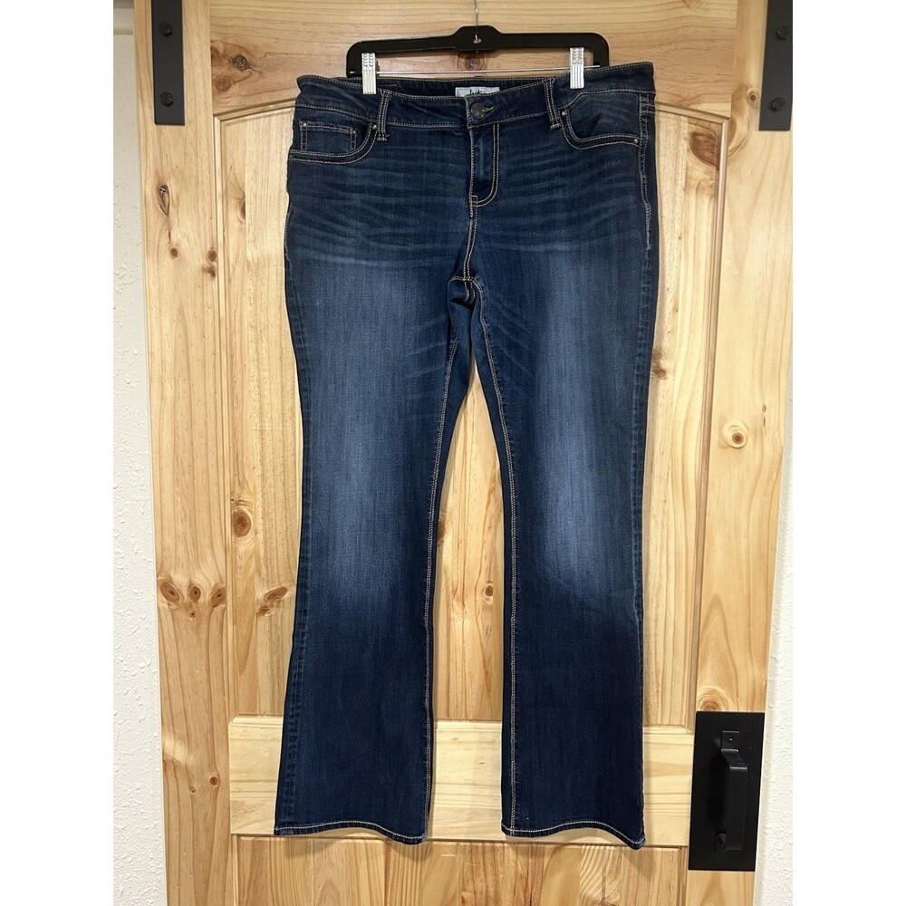 Daytrip Virgo Bootcut Jeans Womens Size 36 XL Dark Wash